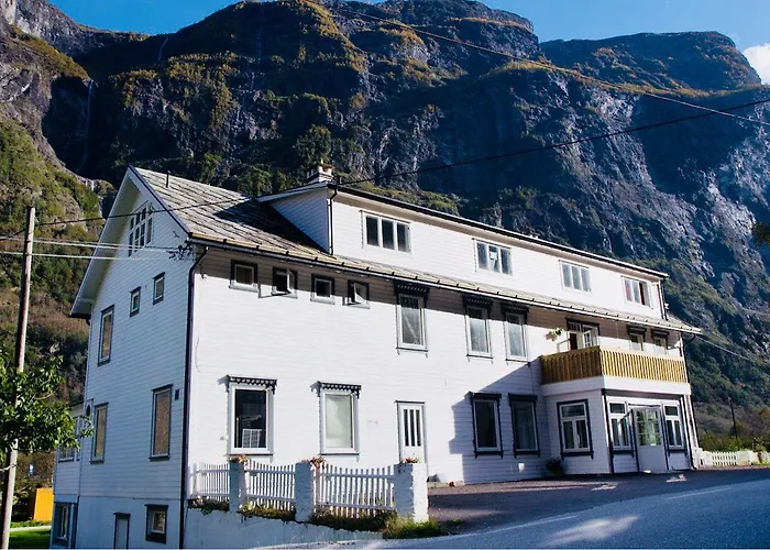 Budget Πανσιόν